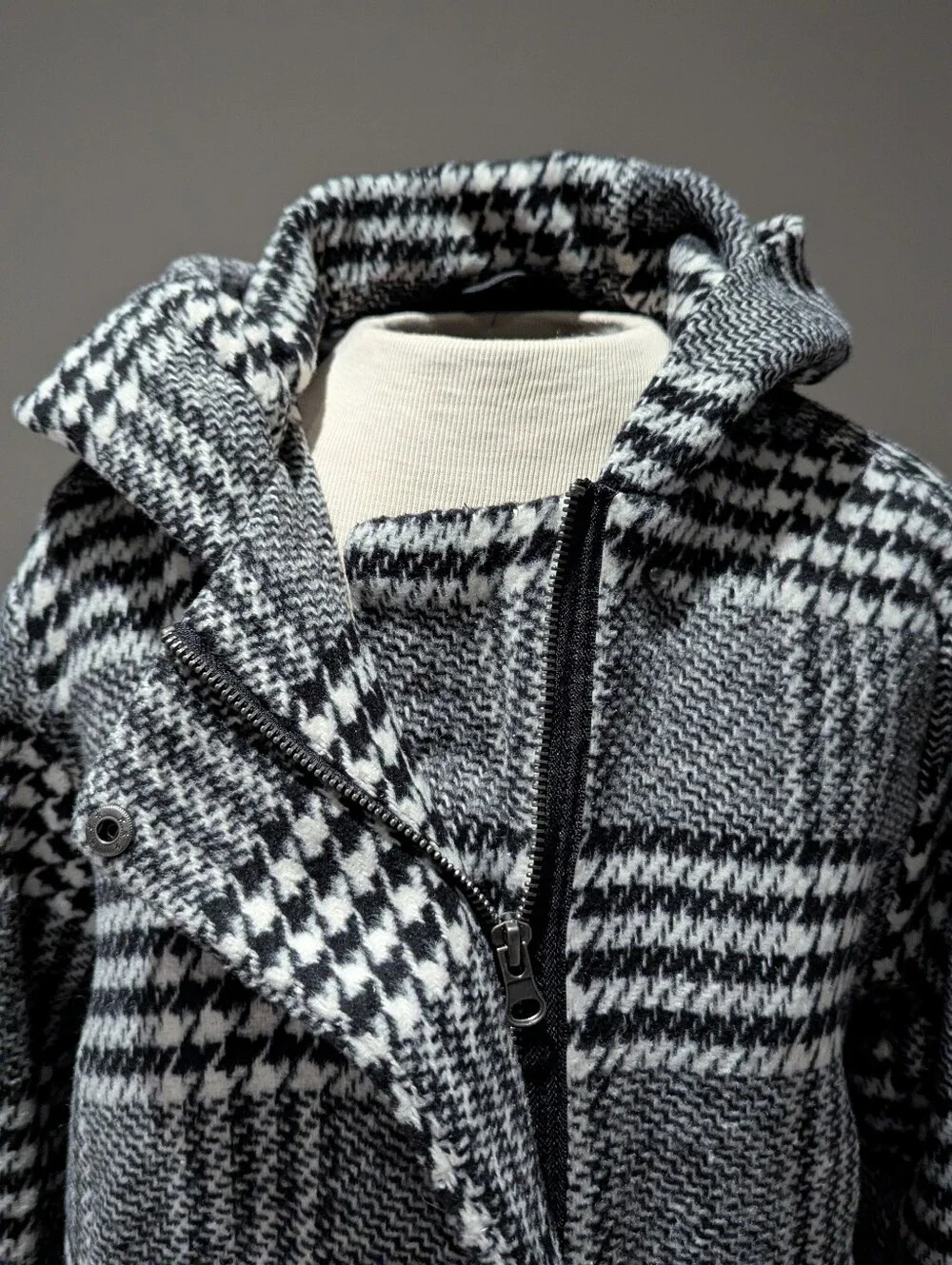 Maxwell Studio Black And White Plaid Peacoat Jacket With Hood - Picture 3 of 14